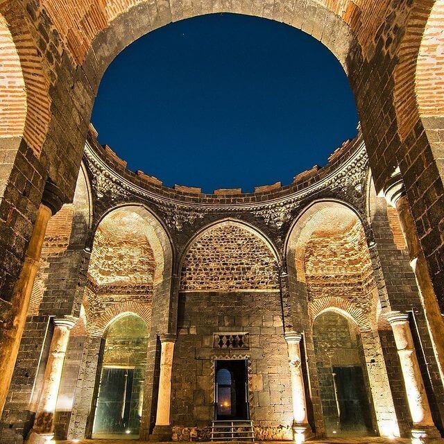 Roarcamp | MEZOPOTAMYA