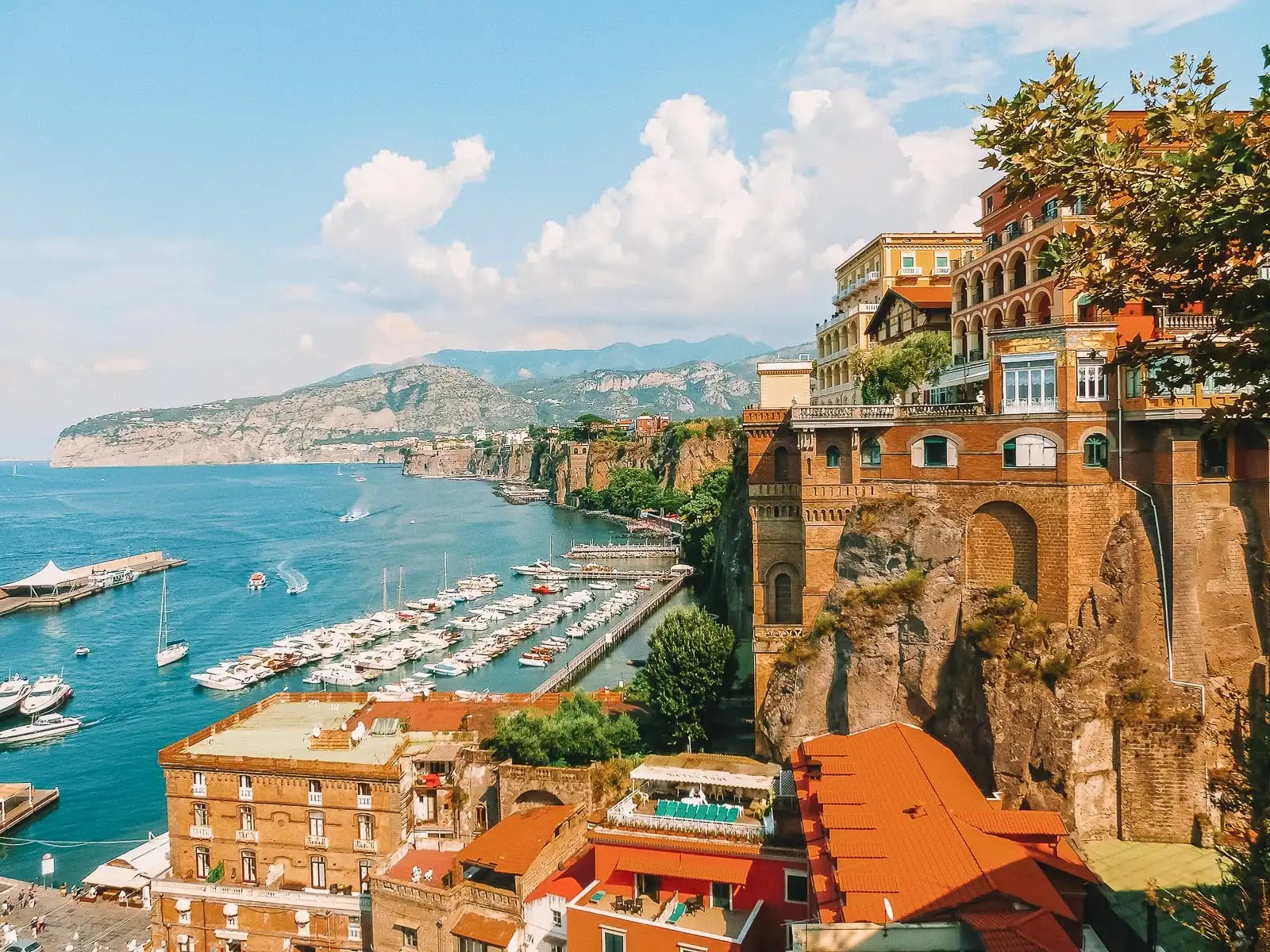 Roarcamp | GÜNEY İTALYA | AMALFİ, CAPRİ VE PUGLİA