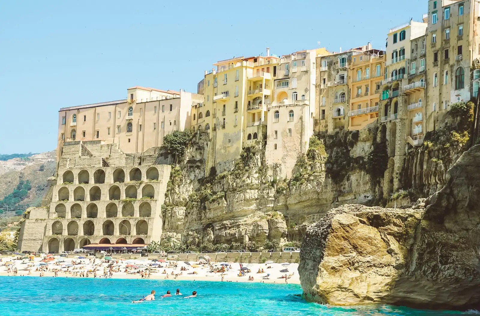 Roarcamp | GÜNEY İTALYA | AMALFİ, CAPRİ VE PUGLİA